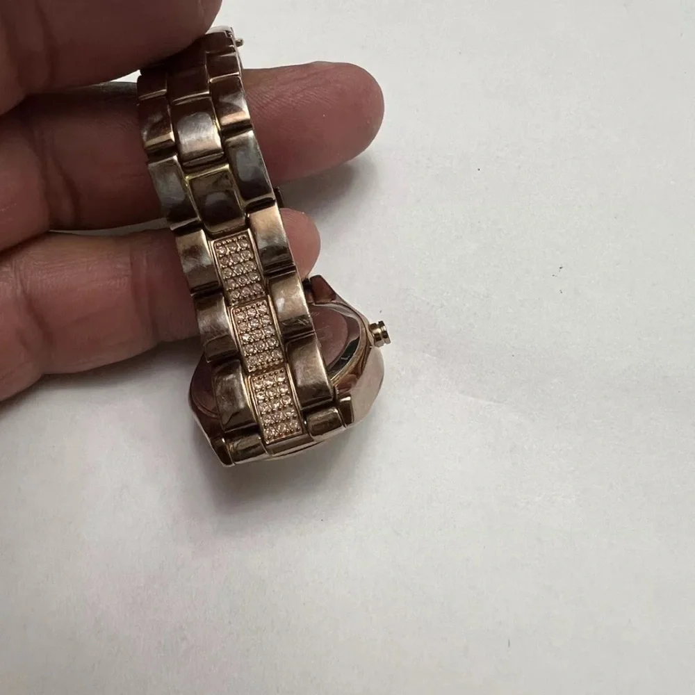 DKNY Rose Gold model  NY8399 new battery keeps time date accurate - Picture 12 of 12